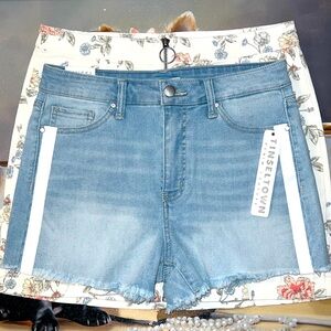 $15 sale for Two Tinseltown Juniors Denim size 9 with free beach bag